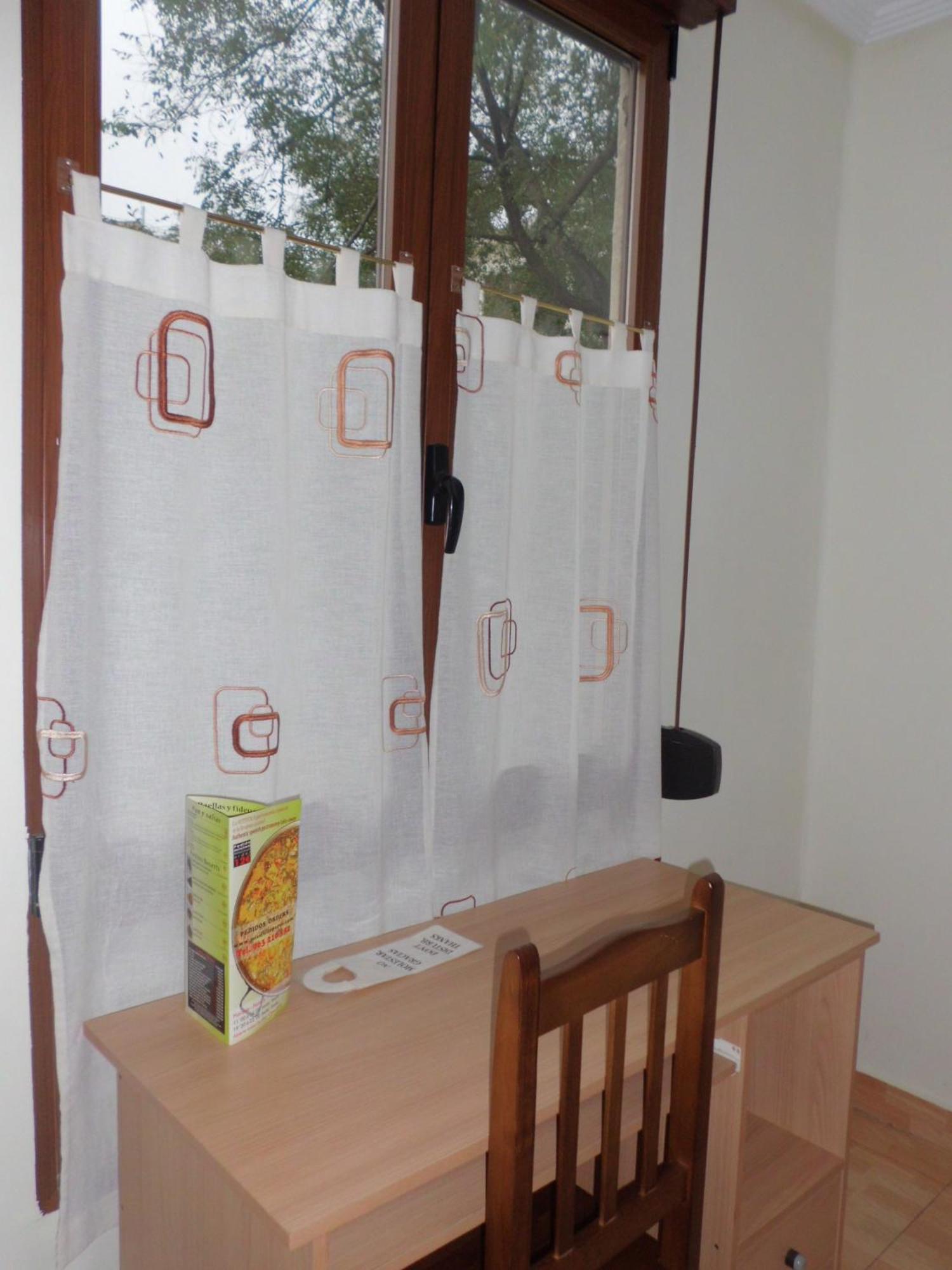 ולנסיה Hostal Abastos מראה חיצוני תמונה