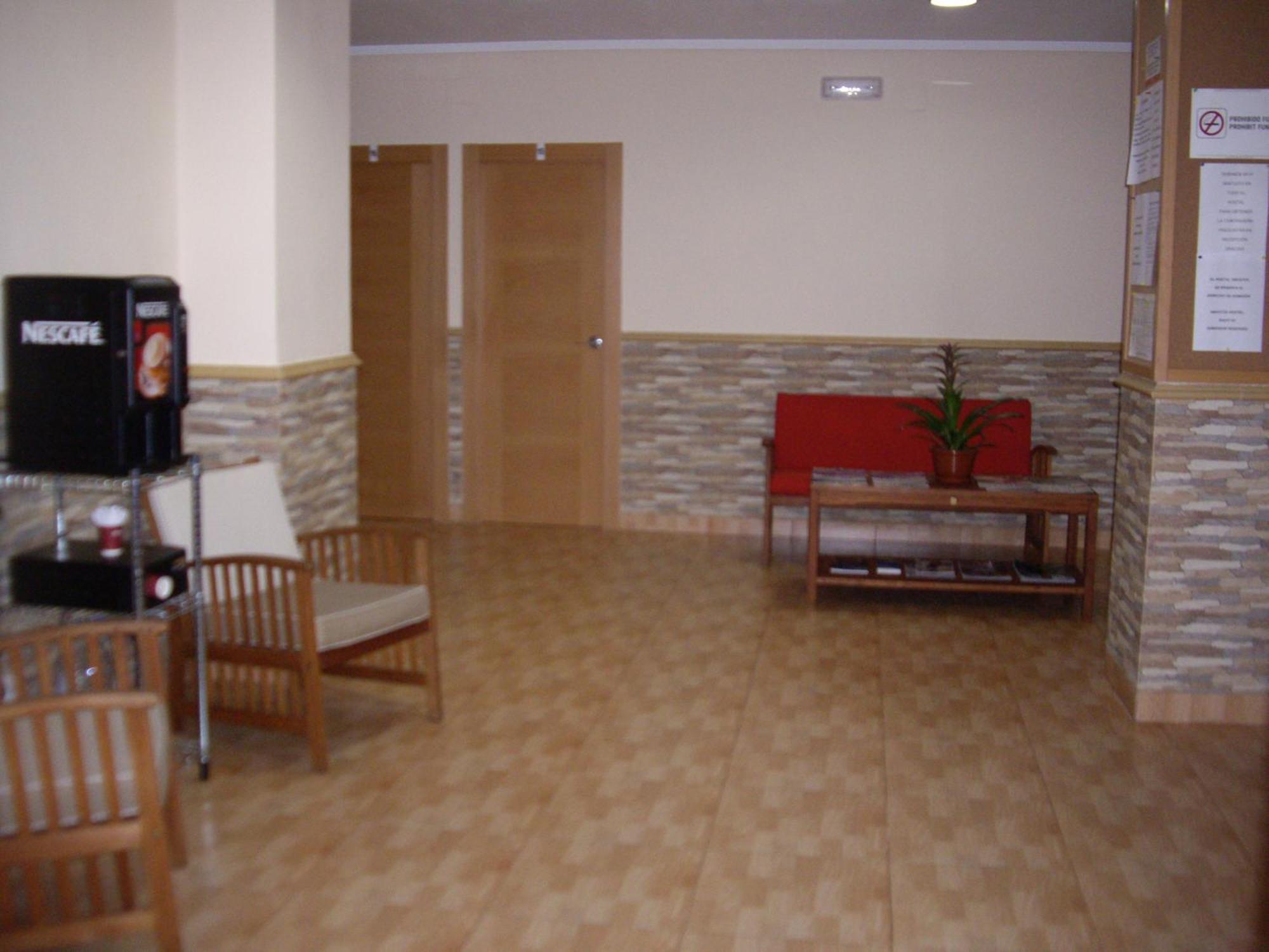ולנסיה Hostal Abastos מראה חיצוני תמונה