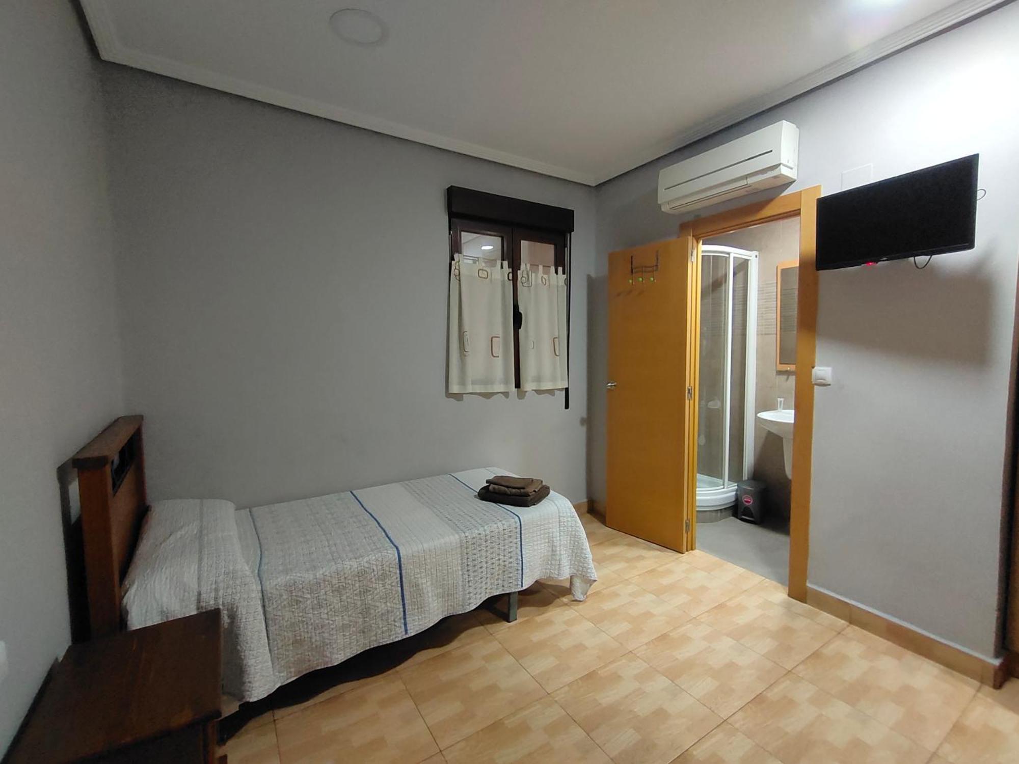 ולנסיה Hostal Abastos מראה חיצוני תמונה
