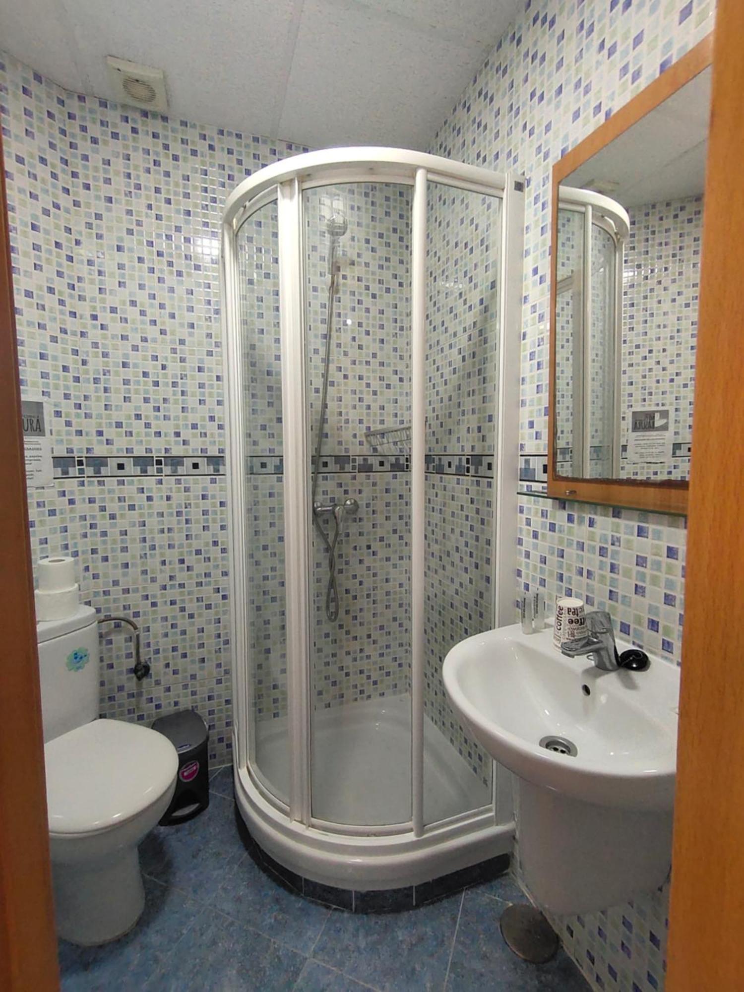 ולנסיה Hostal Abastos מראה חיצוני תמונה